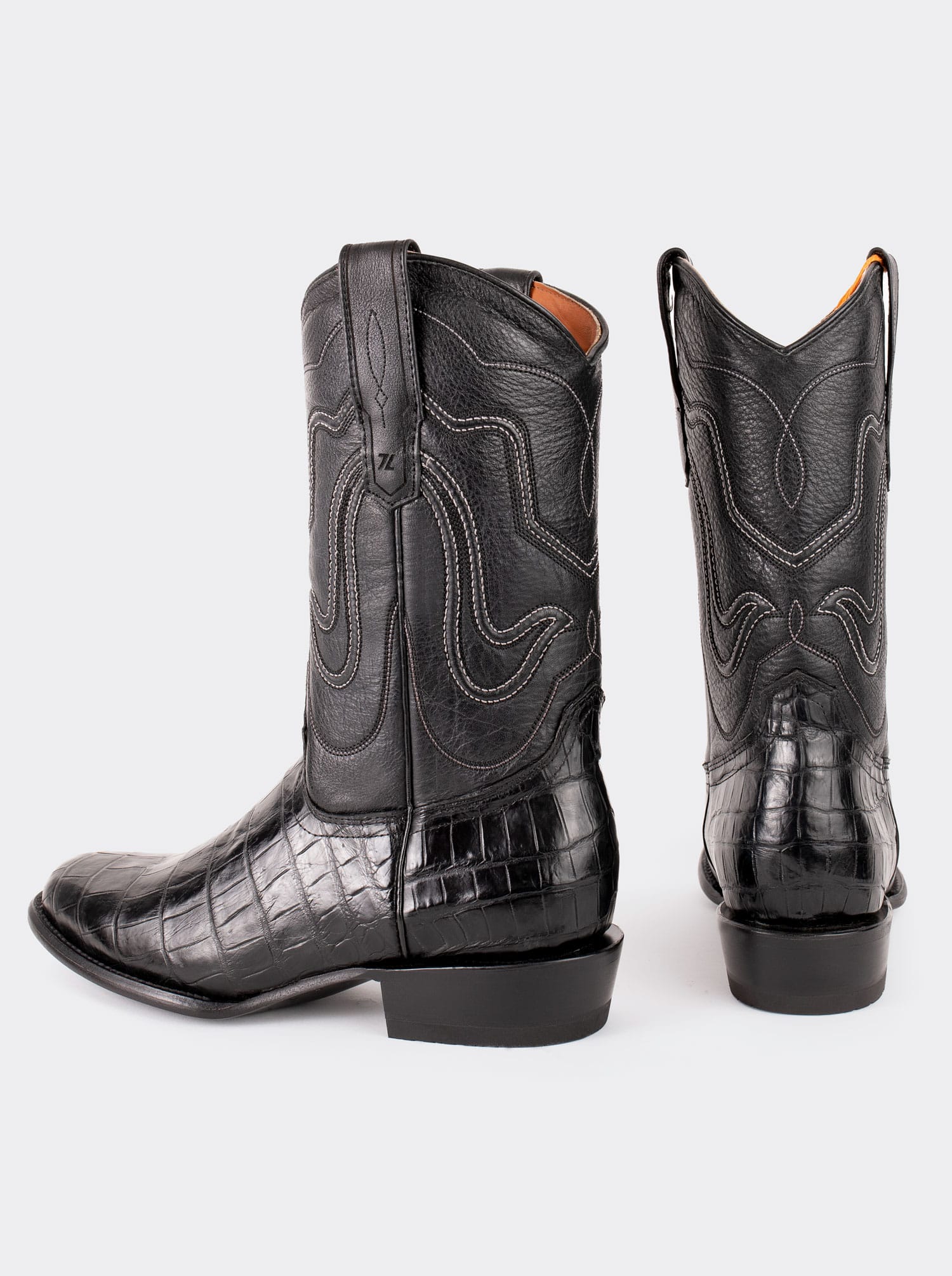 Bota Vaquera con Suela de Cuero en Piel Genuina de Moreleti Negro Estilo 1055
