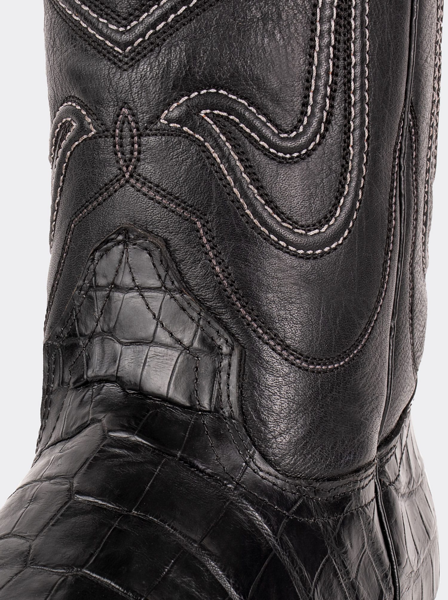 Bota Vaquera con Suela de Cuero en Piel Genuina de Moreleti Negro Estilo 1055