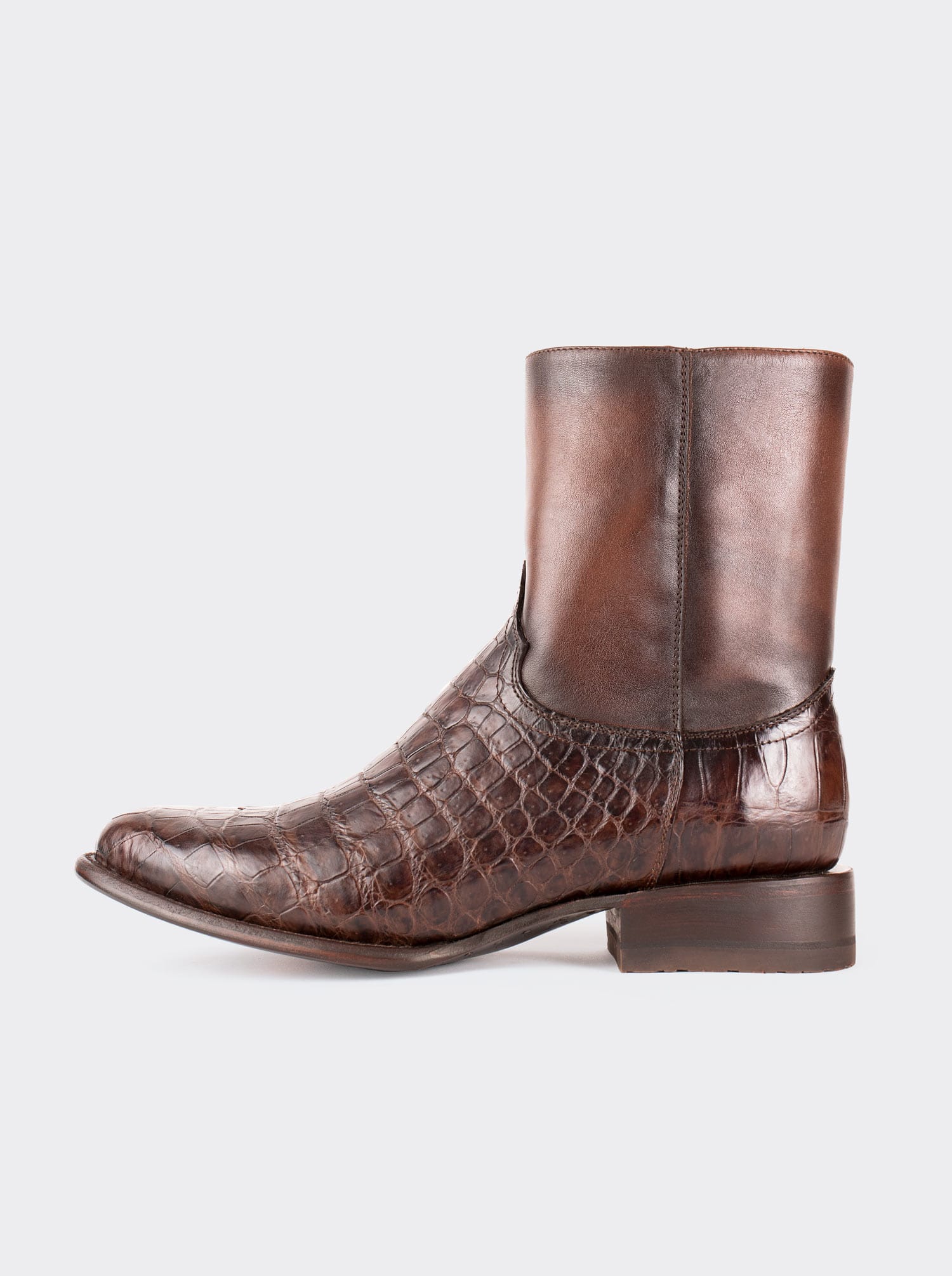 Botín Vaquero con Cierre en Piel Genuina de Moreleti Color Café Estilo 11200