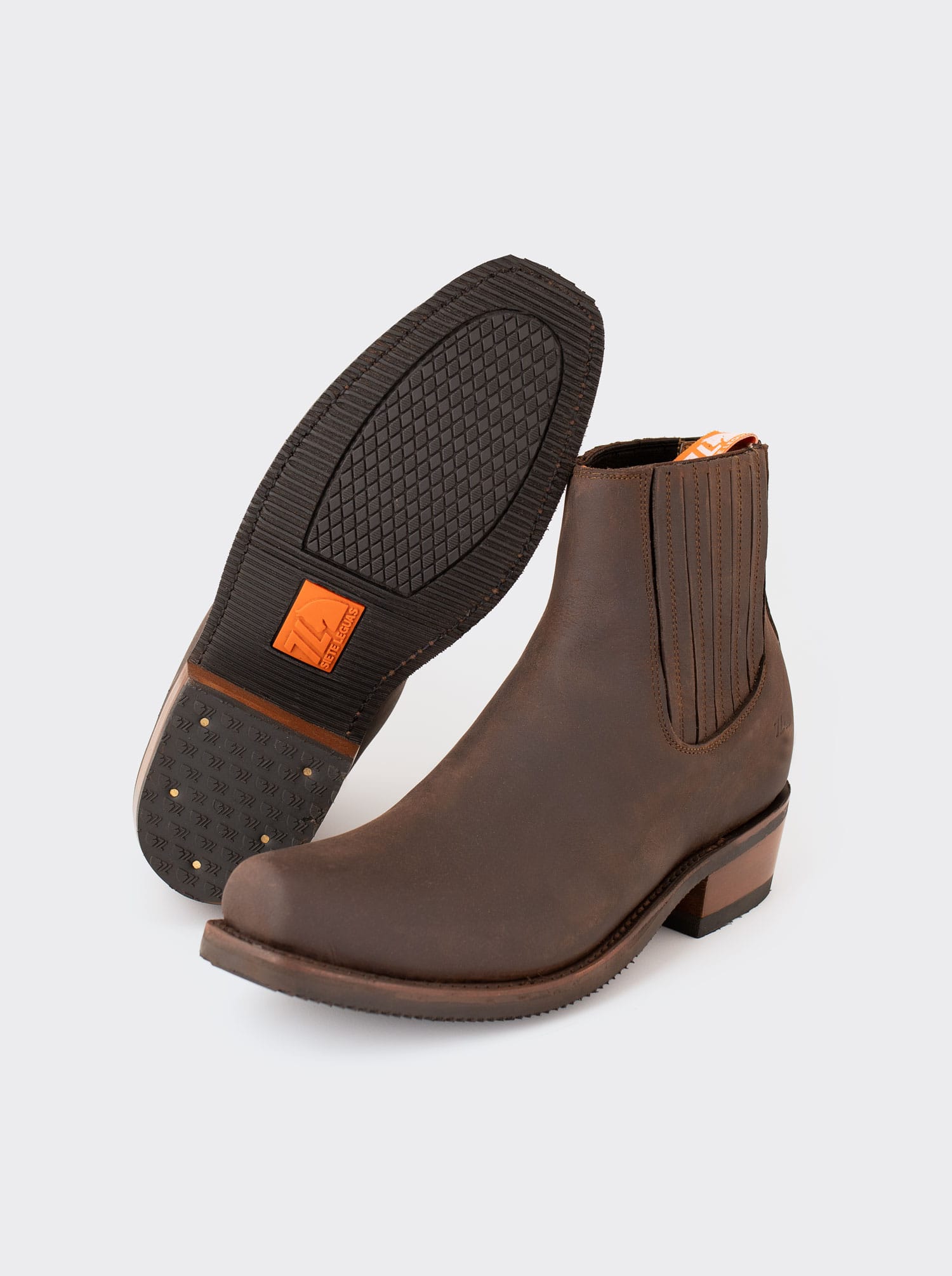 Botín Charro Trompa de Puerco con Suela Antiderrapante Crazy Café Estilo 3603