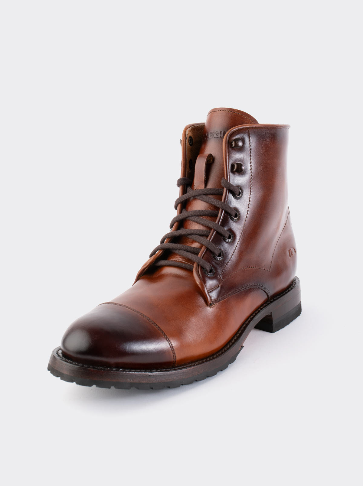 Botín Cap Toe con Suela Doble Vida Track Corzo Miel Estilo 6304
