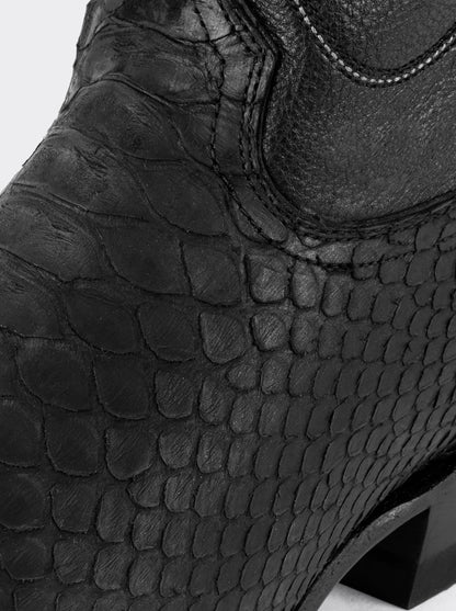 Bota Vaquera con Suela de Cuero en Piel Genuina de Pitón Nobuck Negro Estilo 1055
