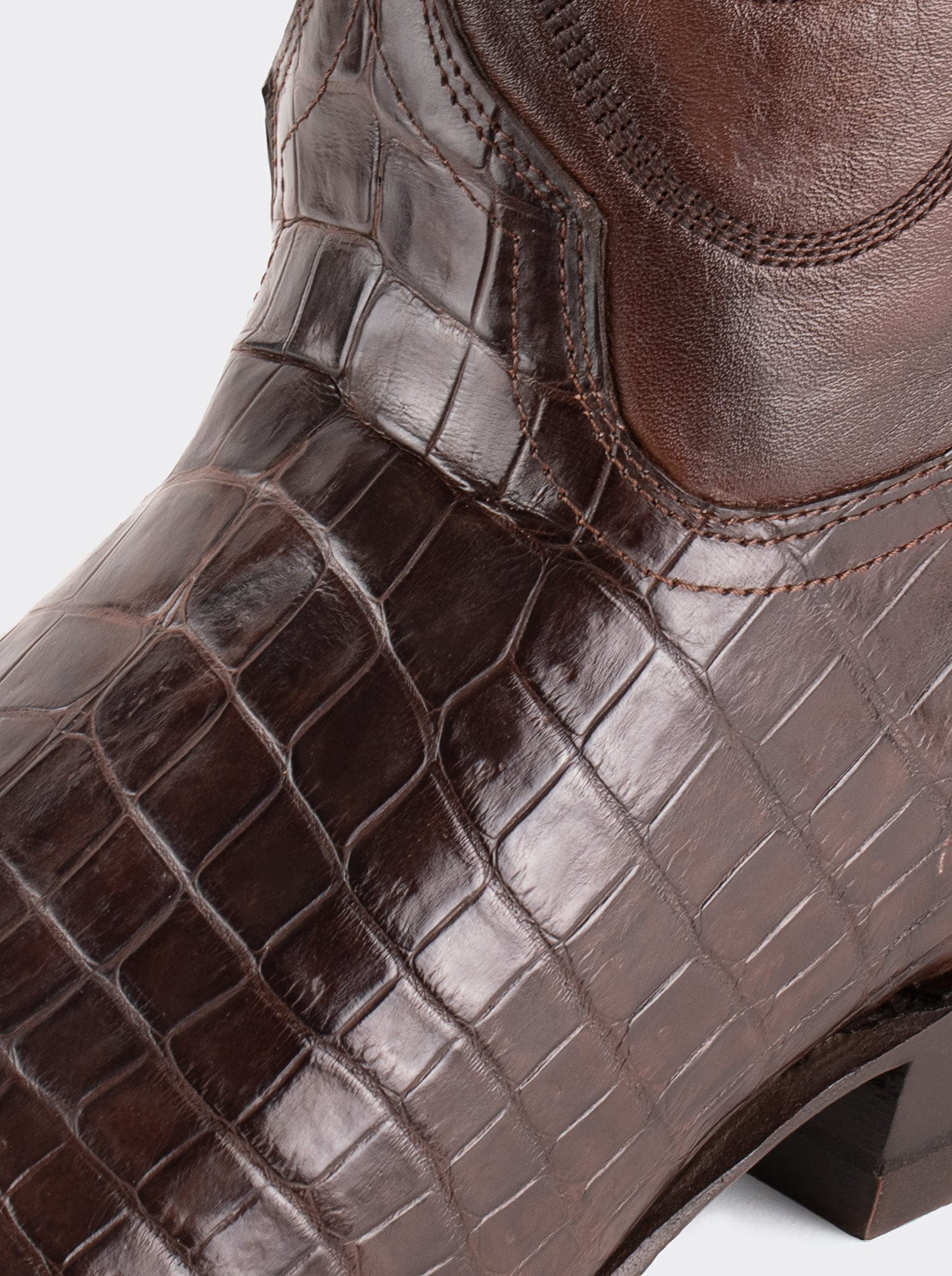 Bota Vaquera con Suela de Cuero en Piel Genuina de Moreleti Café Estilo 1055