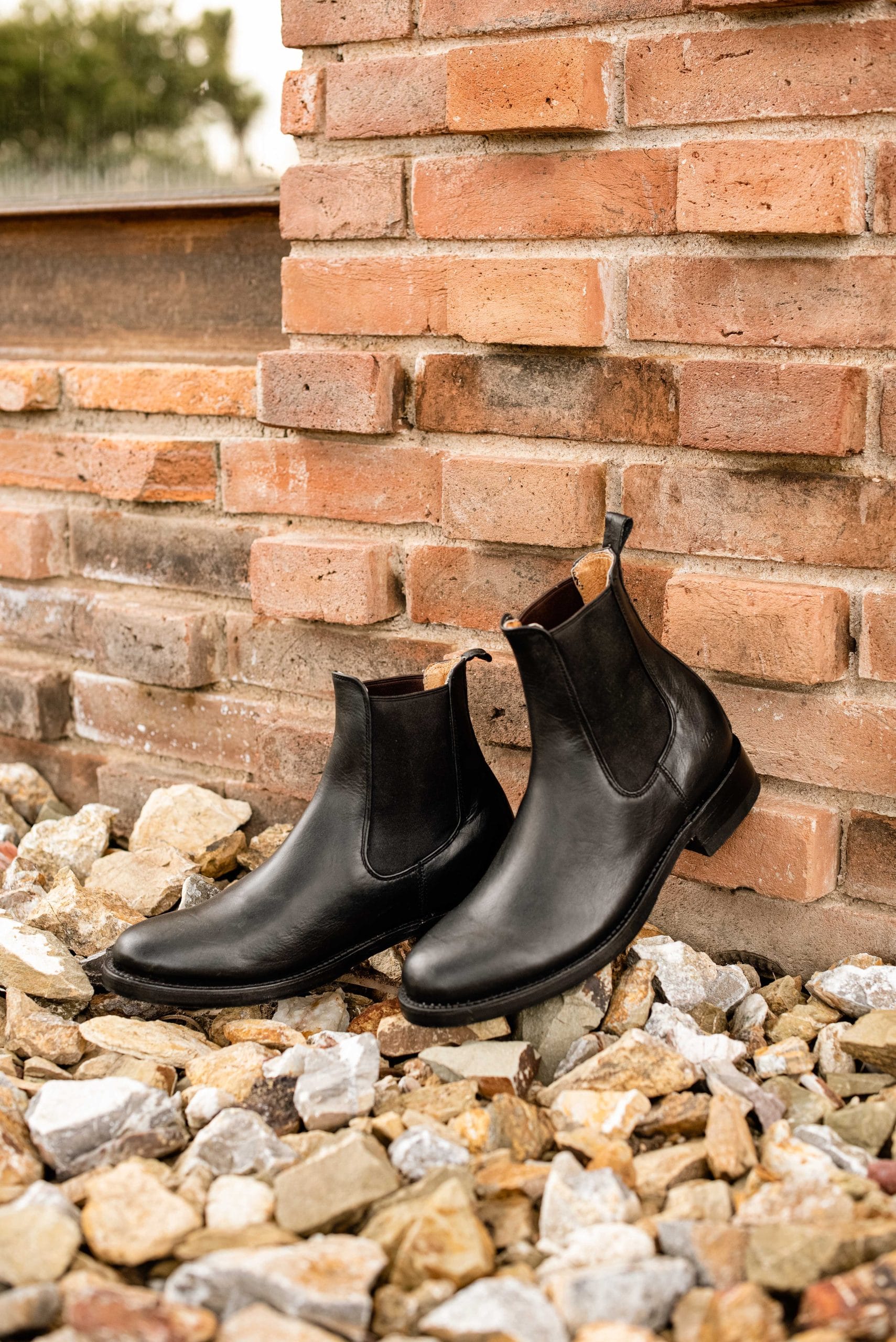 Botín Chelsea con Suela Doble Vida Antiderrapante  Montana Negro  Estilo 6206