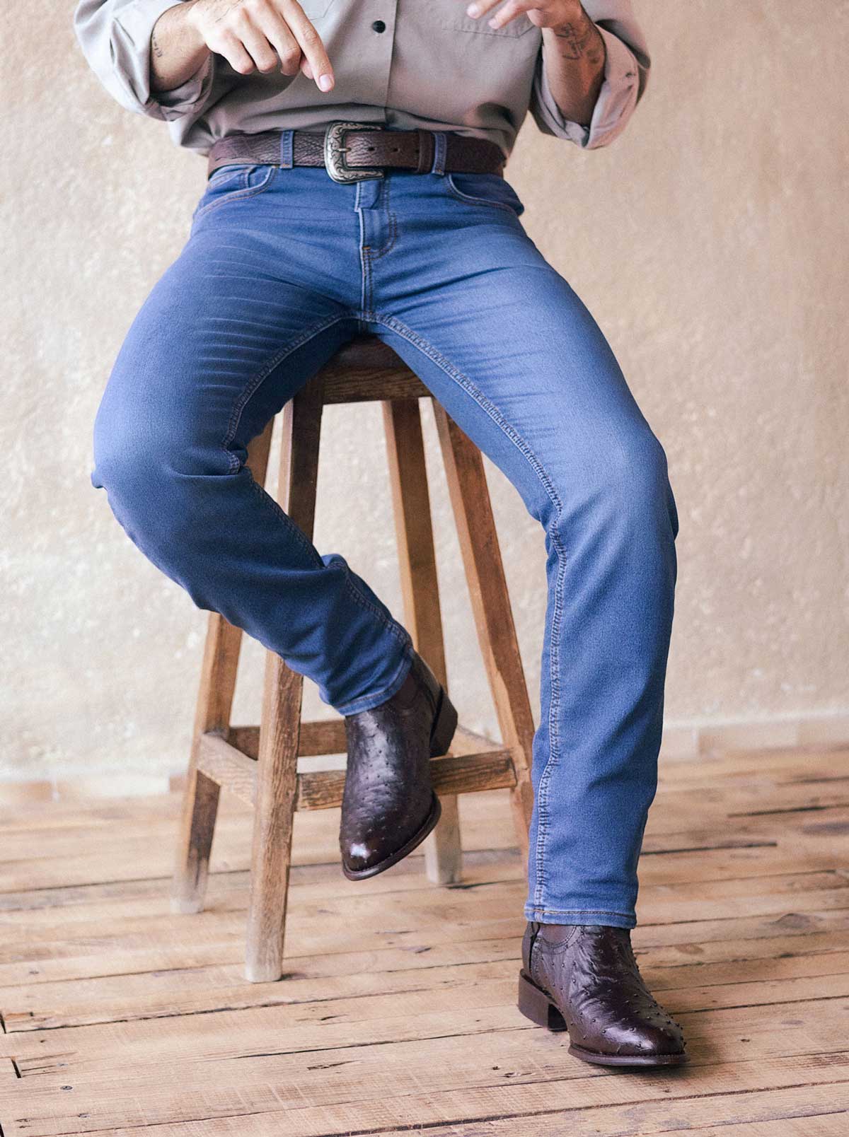 Botín Vaquero con Cierre en Piel Genuina de Avestruz color Chocolato Estilo 11200